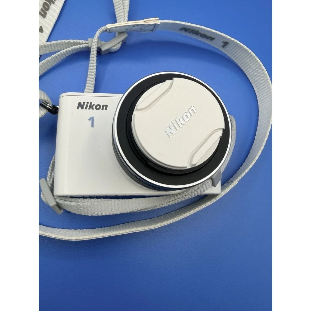 Nikon 1 J3 14.2MP Camera -14.2 MP Format White